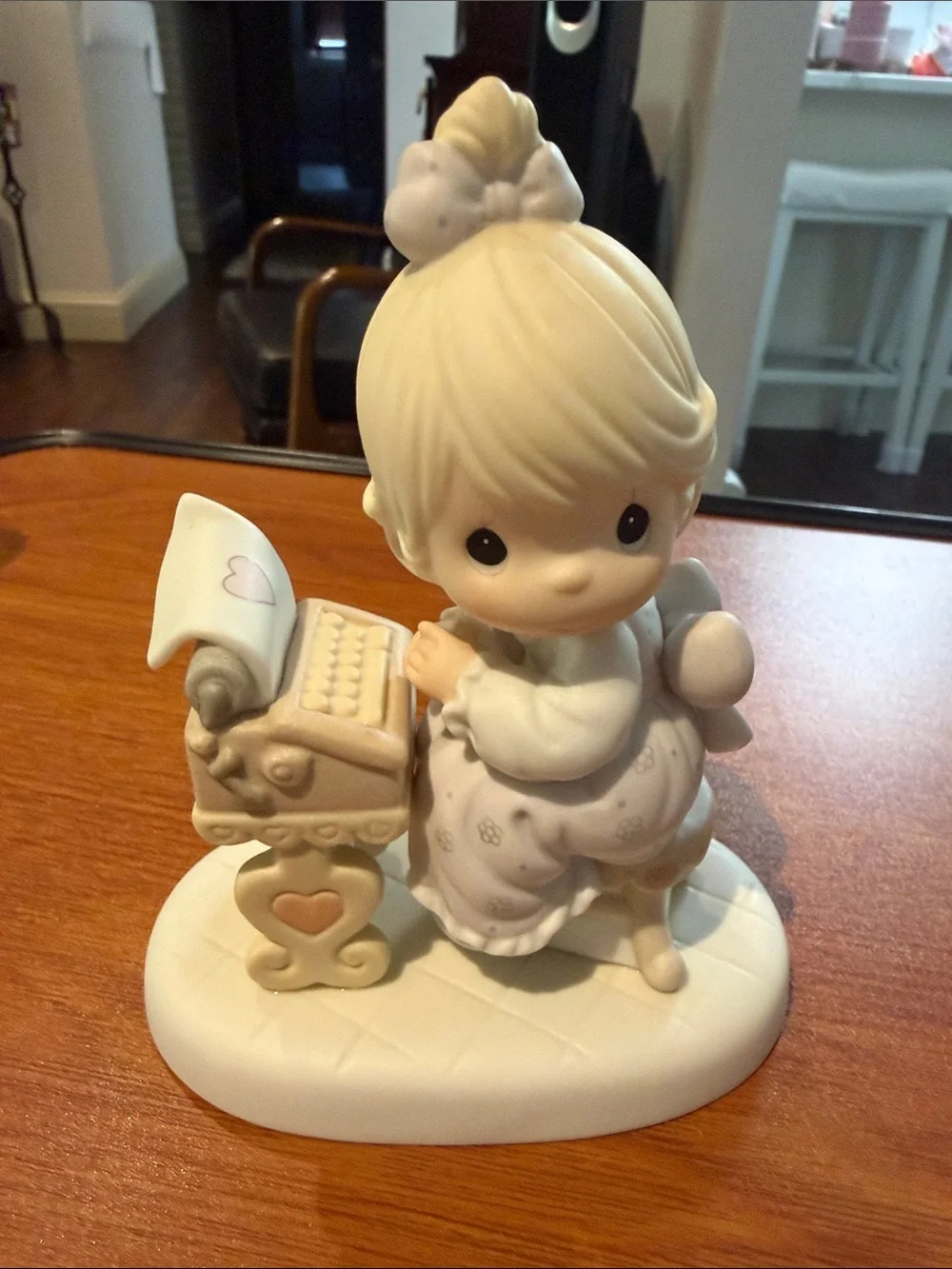 Precious Moments Figurine - White and Cream Little Girl with Typewriter - Picture 1 of 6